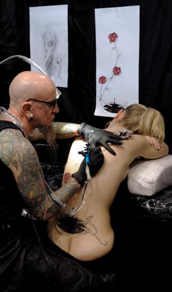 tatouage bras complet combien de temps