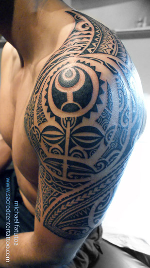 tatouage bras épaule dos
