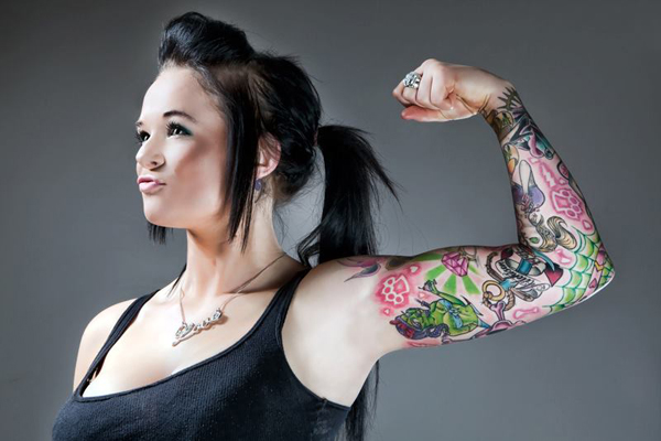 tatouage bras femme old school