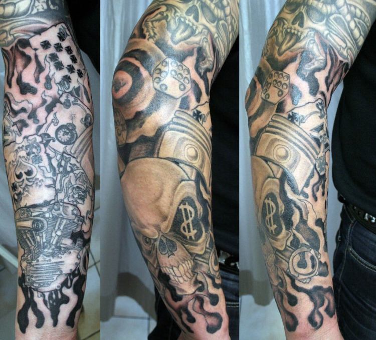 tatouage bras homme complet
