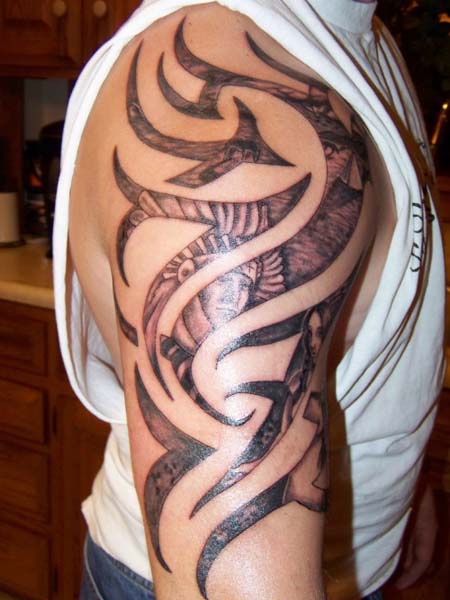 tatouage bras homme tribal