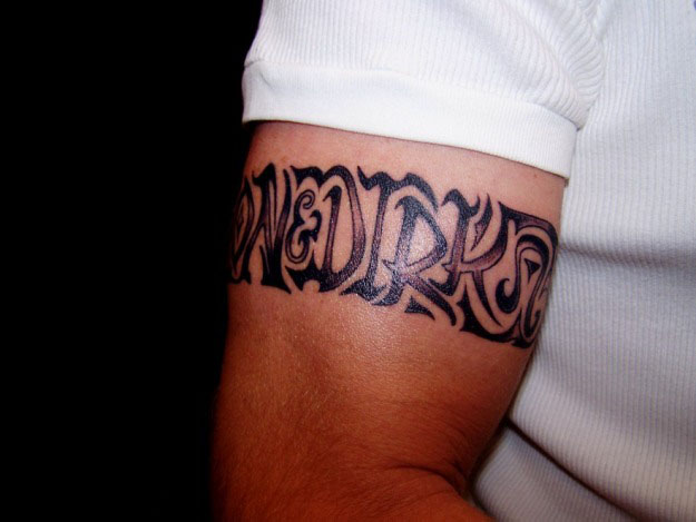 tatouage brassard