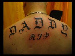 tatouage calligraphie gothique