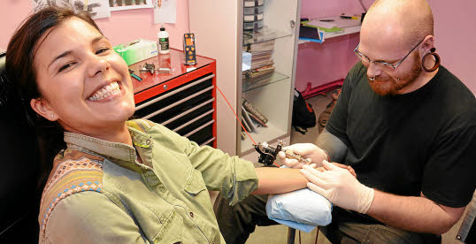 tatouage celte brest