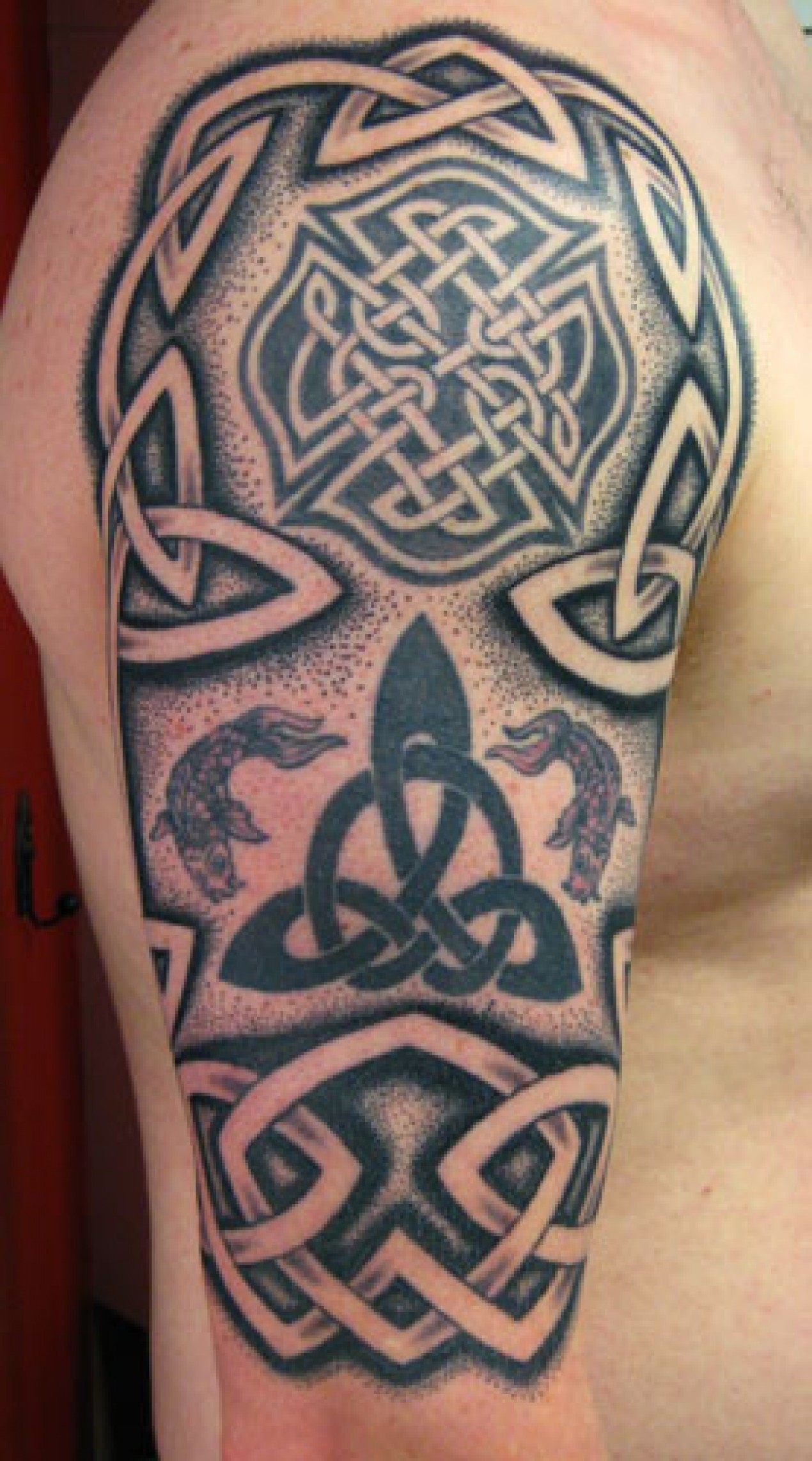 tatouage celtique bras