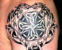 tatouage celtique bras