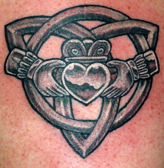 tatouage celtique claddagh