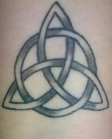 tatouage celtique poignet
