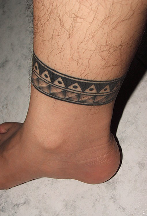 tatouage cheville bracelet homme