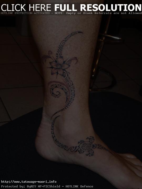 tatouage cheville bracelet polynésien