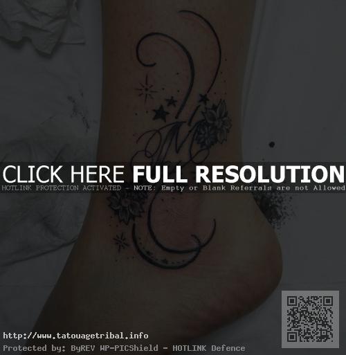 tatouage cheville femme initiale
