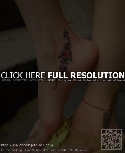 tatouage cheville femme tribal