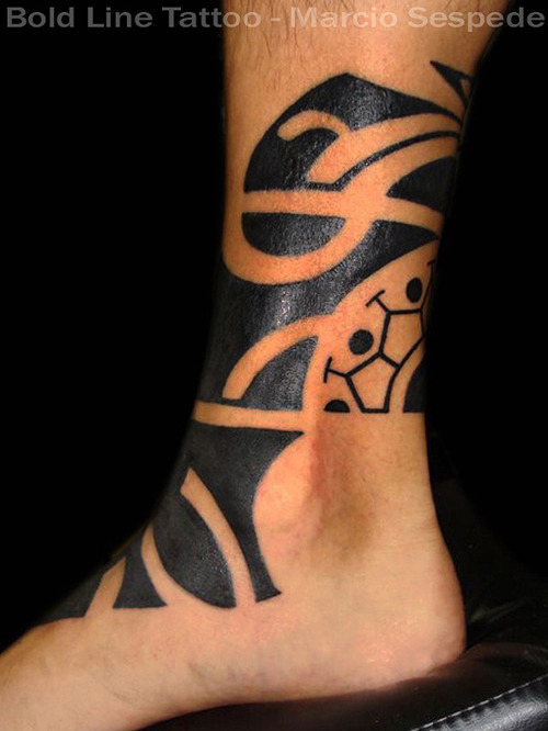 tatouage cheville homme