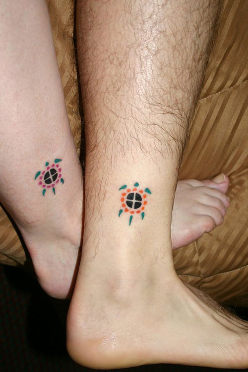 tatouage cheville homme discret