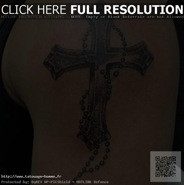 tatouage croix celtique poignet