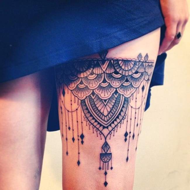 tatouage cuisses femme