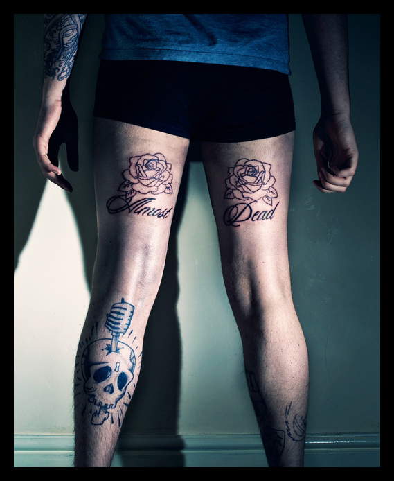 tatouage cuisses homme