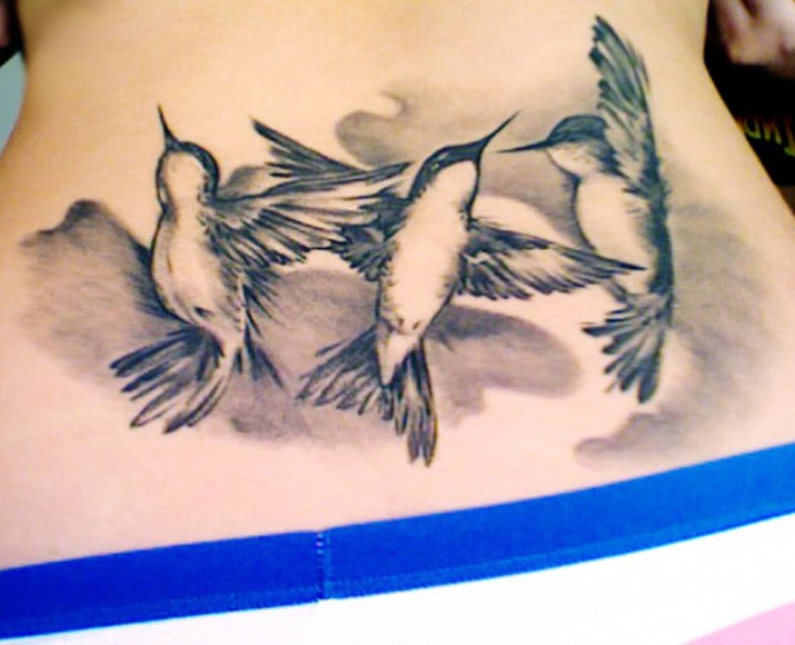 tatouage d'un oiseau