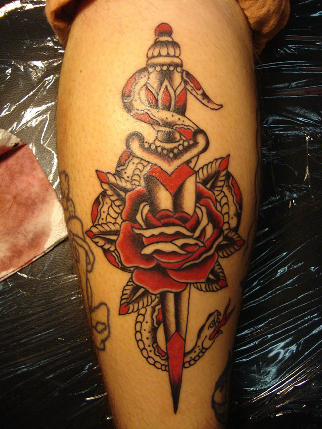 tatouage dague celtique