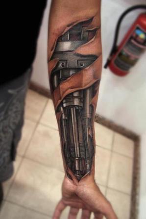 tatouage dechirure biomecanique