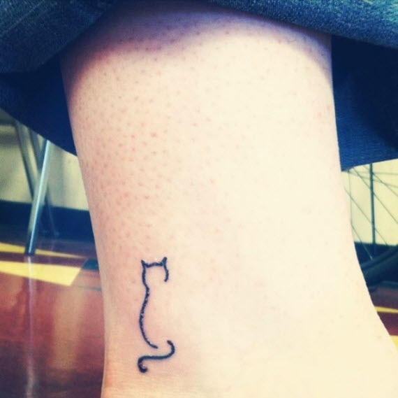 tatouage discret chat