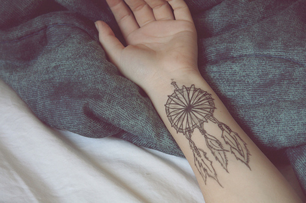 tatouage discret cheval