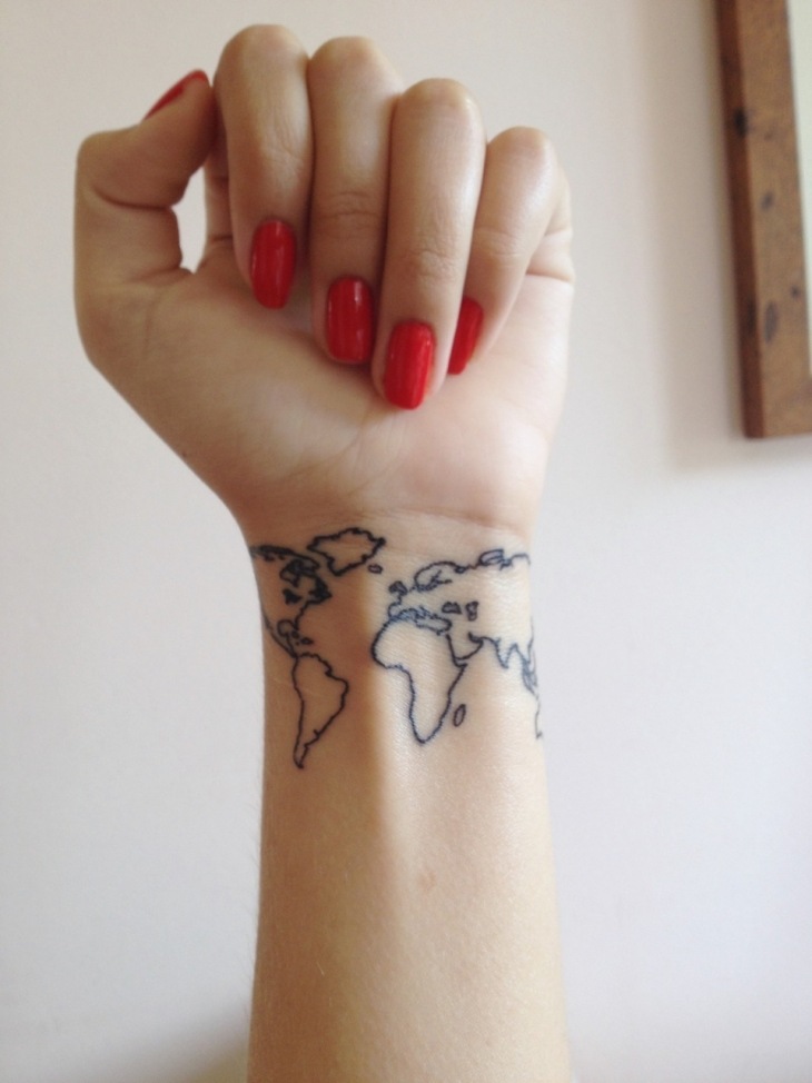 tatouage discret cheval