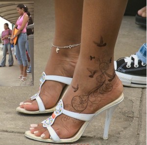 tatouage discret cheville