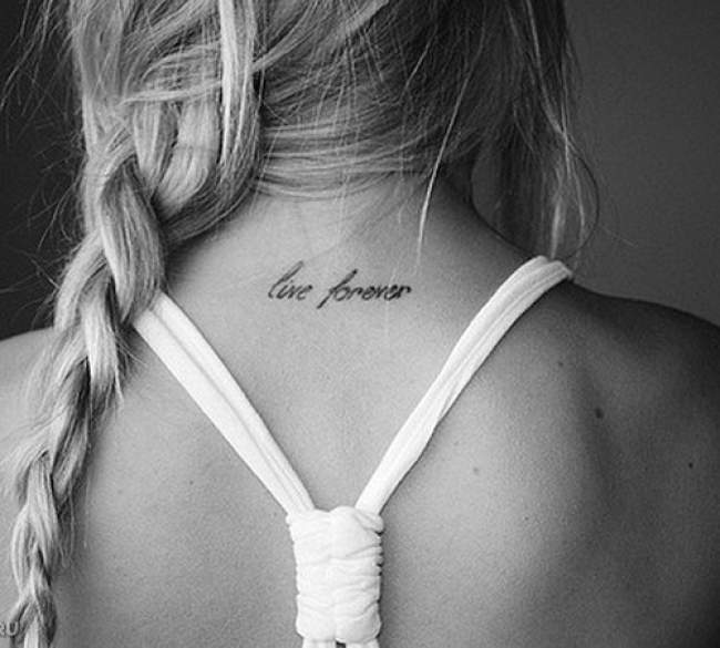 tatouage discret ecriture