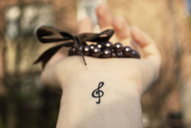 tatouage discret fille