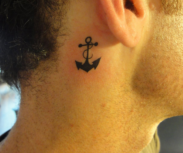 Tatouage discret mais visible