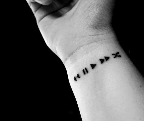 tatouage discret musique