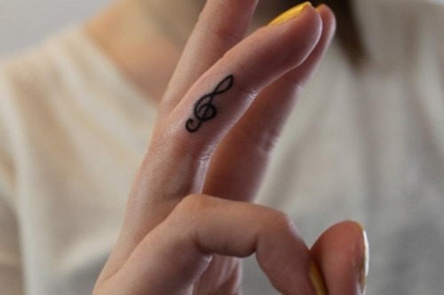 tatouage discret musique