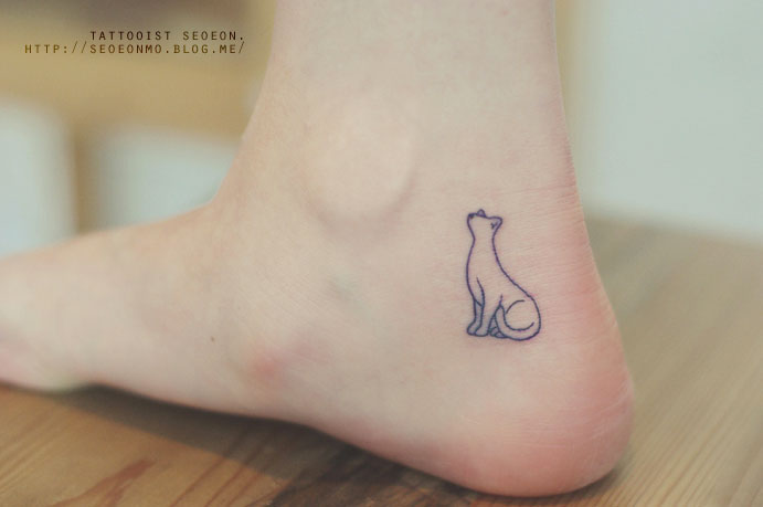 tatouage discret pied femme