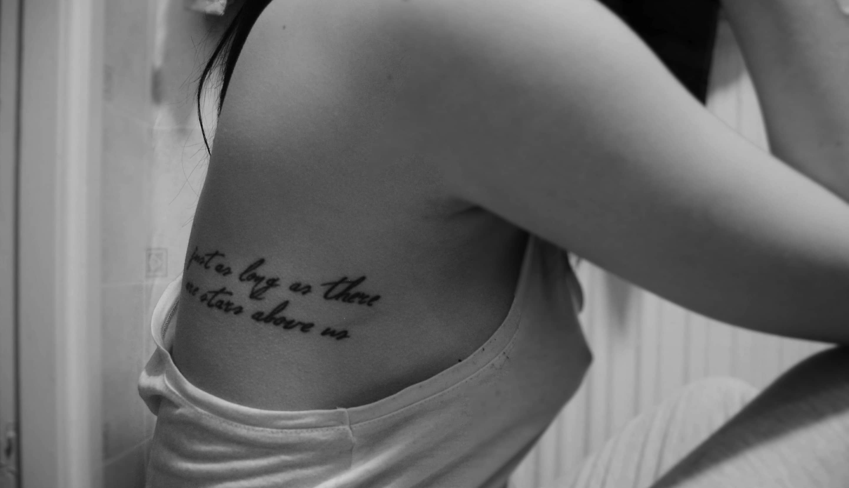 tatouage discret travail