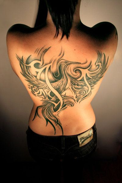 tatouage dos femme