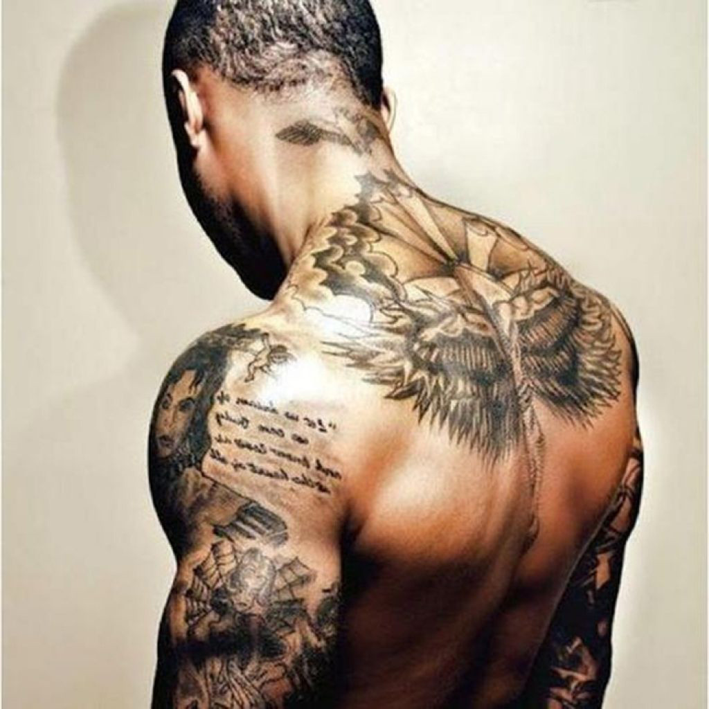 tatouage dos homme