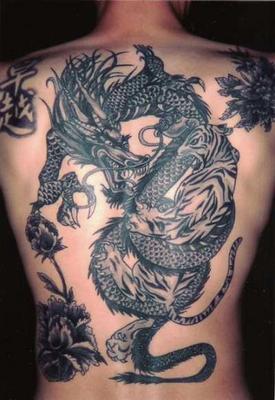 tatouage dragon dos complet
