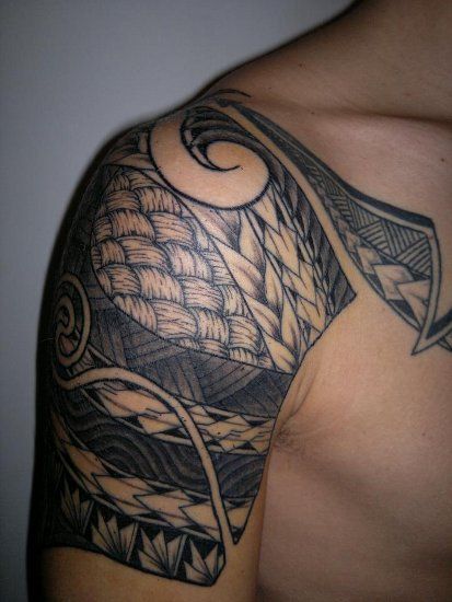 tatouage épaule bras homme