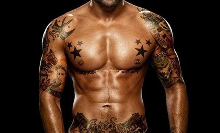 tatouage épaule bras homme