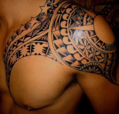 tatouage épaule ou omoplate
