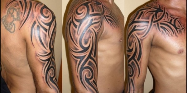 tatouage épaule tribal femme