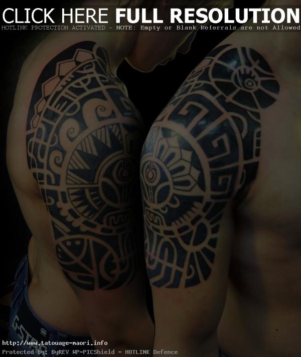 tatouage épaules bras