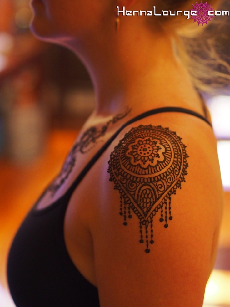tatouage épaulette