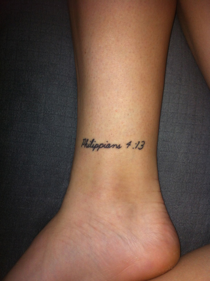 tatouage femme discret cheville