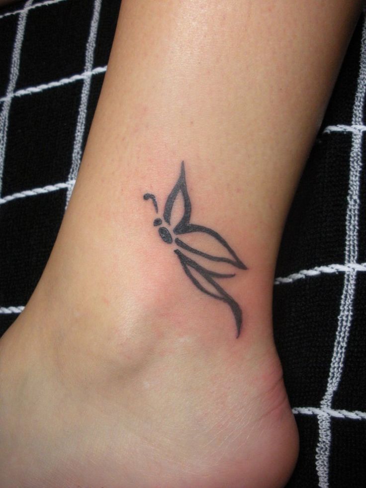 tatouage femme discret cheville