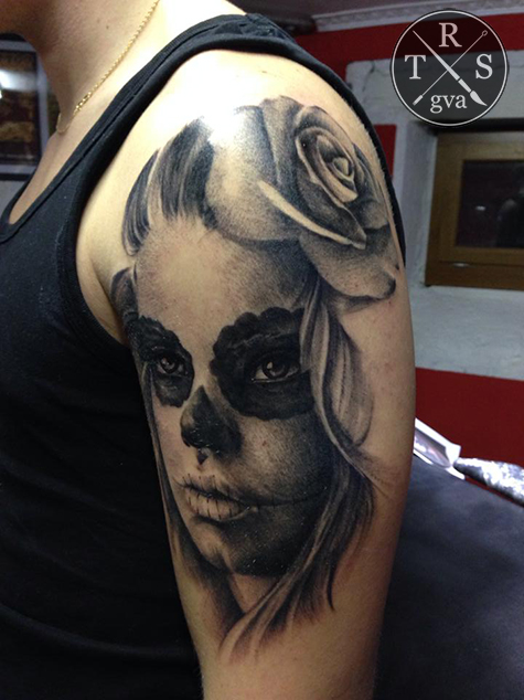 tatouage fille gothique