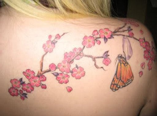 tatouage fleur cerisier japonais