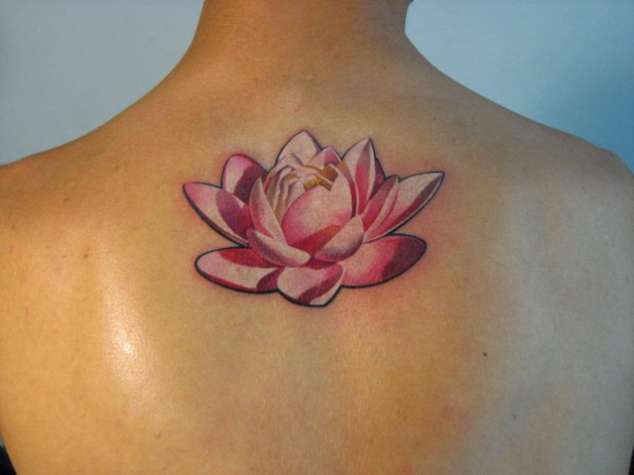 tatouage fleur de lotus