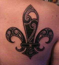 tatouage fleur de lys quebec